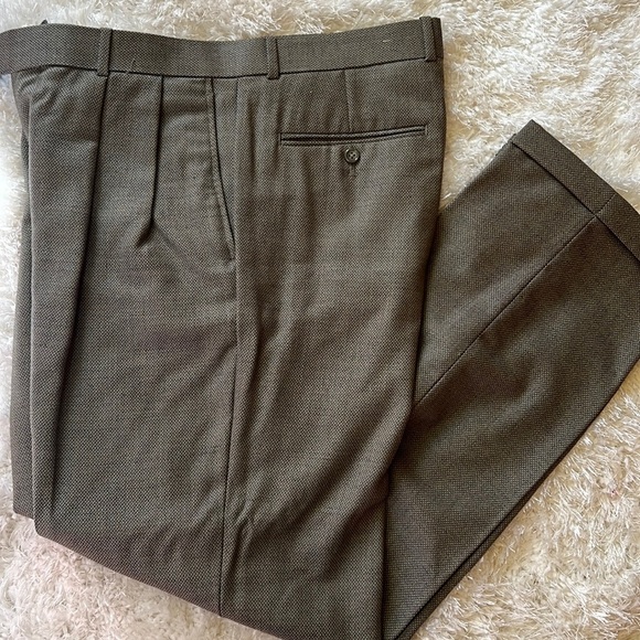 Cordovan&Grey Ltd Other - Cordovan&GreyLtd men’s olive /khaki cuffed wool dress pants sz36x32